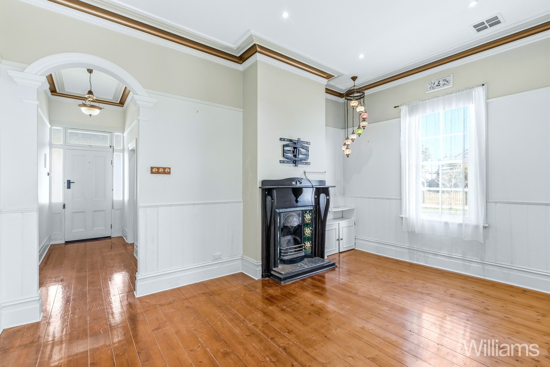 10 Knight Street, WILLIAMSTOWN VIC