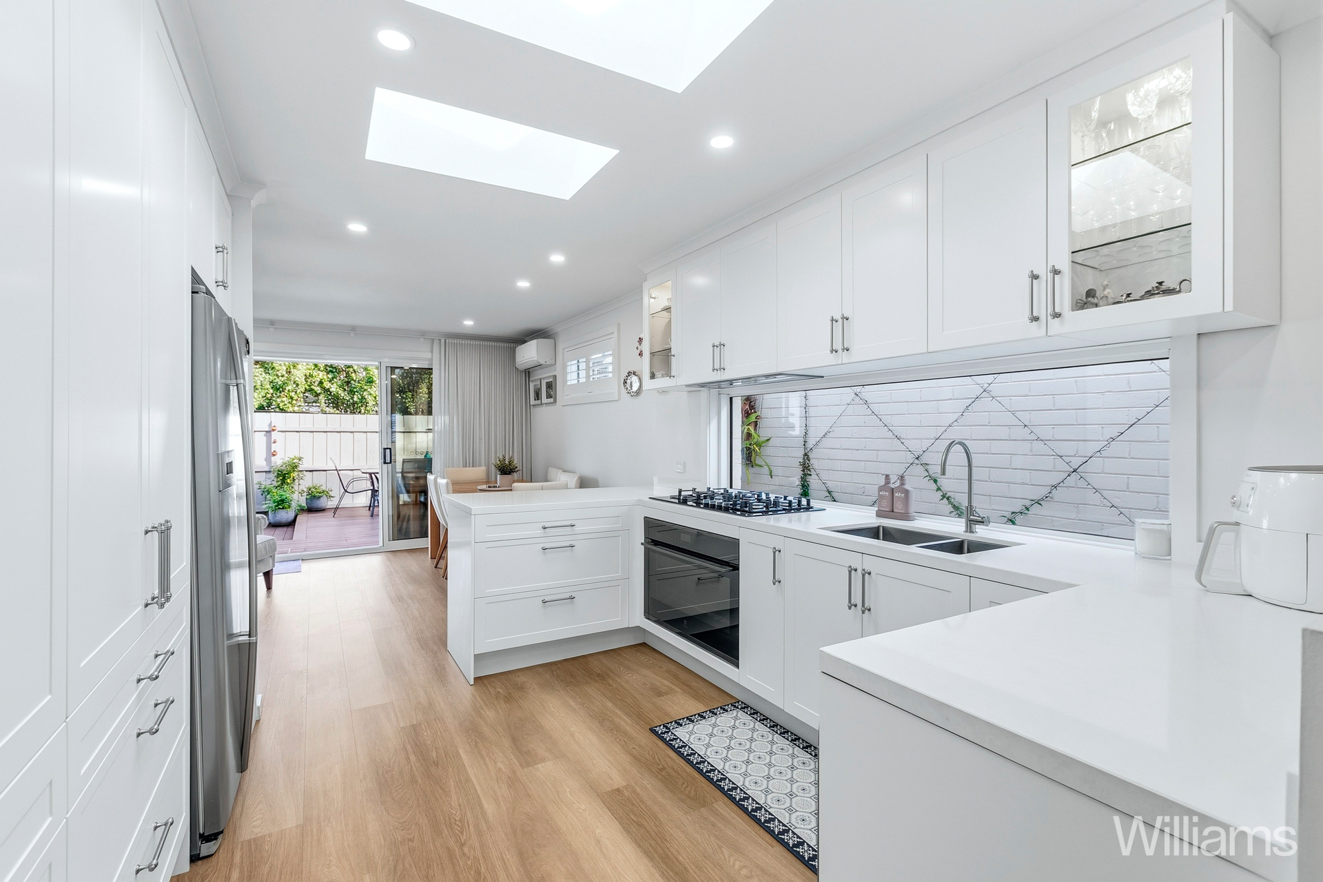 13 Little Osborne Street, WILLIAMSTOWN VIC