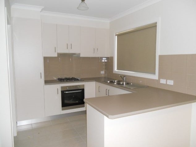 1/18 Holzgrefe Court, ALTONA MEADOWS VIC
